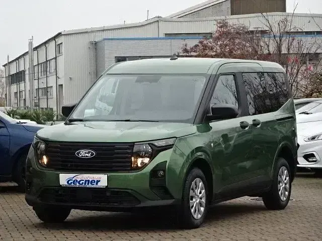 Gebraucht Ford Tourneo Courier Trend 125 PS (91 kW) 2024 Bursting green metallic Van / Kleinbus
