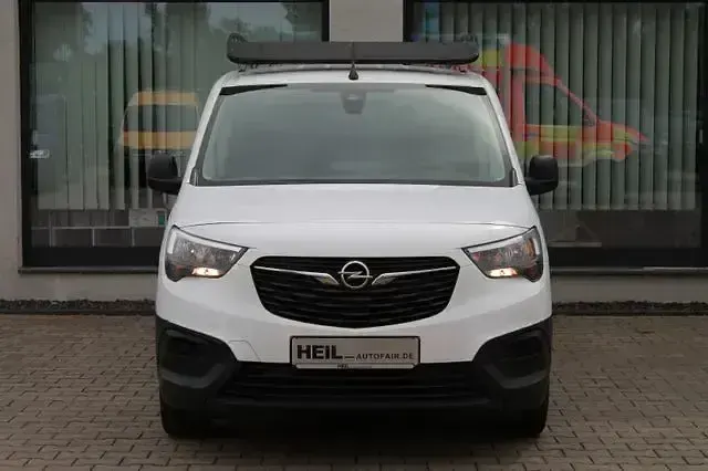 Gebraucht Opel Combo Selection 76 PS (55 kW) 2020 Weiß Van / Kleinbus