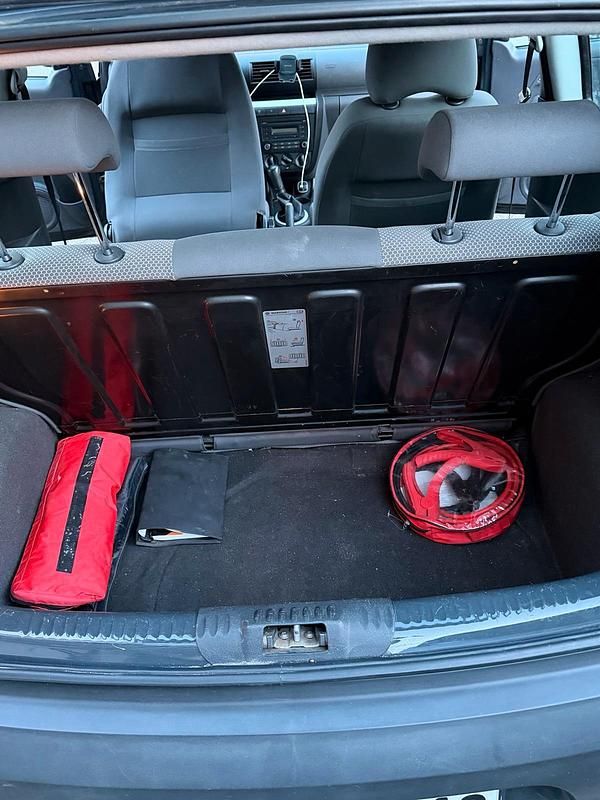 Occasion VW Fox 56 PK (41 kW) 2011 Grijs Hatchback