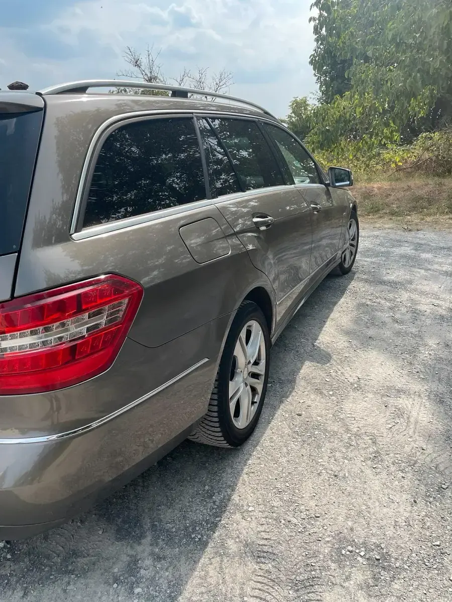 Gebraucht Mercedes E350 Avantgarde 231 PS (169 kW) 2010 Gold Kombi