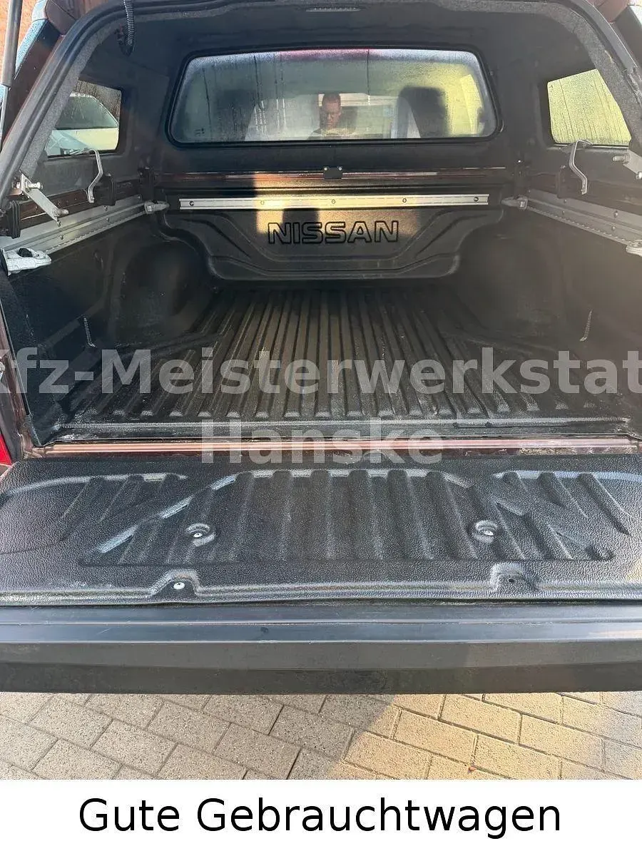 Gebraucht Nissan Navara N-Connecta 190 PS (139 kW) 2017 Braun Pickup