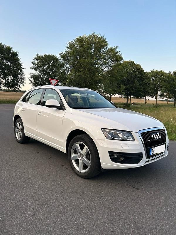 Weiß Gebraucht 2011 Audi Q5 SUV | 14.500 € - Bild 1/4