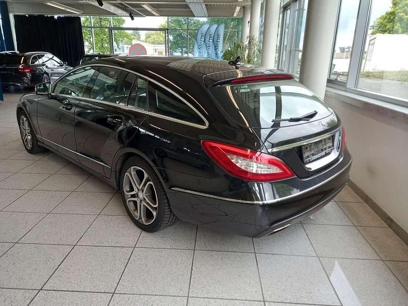 Gebraucht Mercedes CLS350 252 PS (185 kW) 2015 Obsidianschwarz  metalliclack Kombi