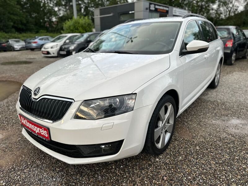 Weiß Gebraucht 2014 Skoda Octavia Elegance Kombi | 10.500 € (Fairer Preis) - Bild 1/4
