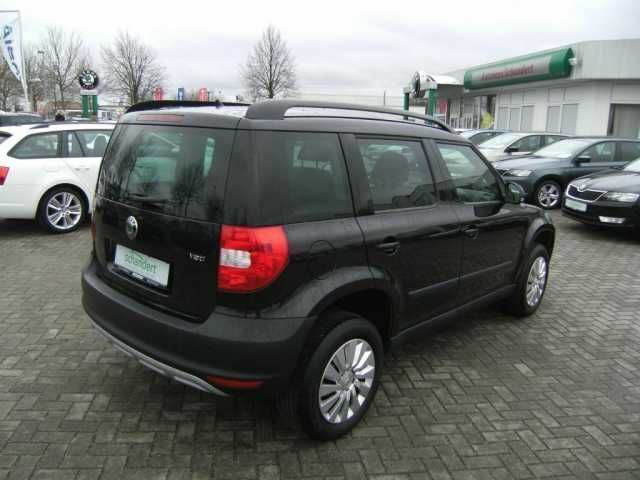 Gebraucht Skoda Yeti Plus Edition 105 PS (77 kW) 2011 Schwarz metallic SUV