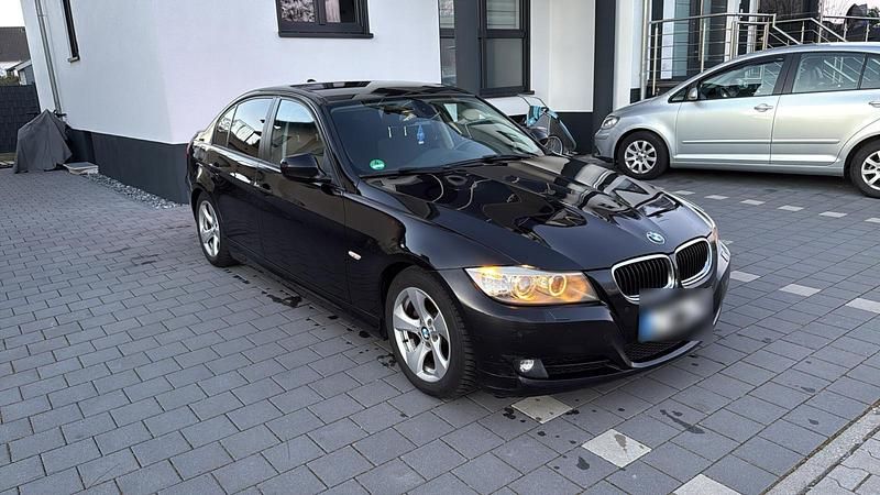Gebraucht BMW 320 Efficient Dynamics 163 PS (119 kW) 2011 Schwarz Limousine