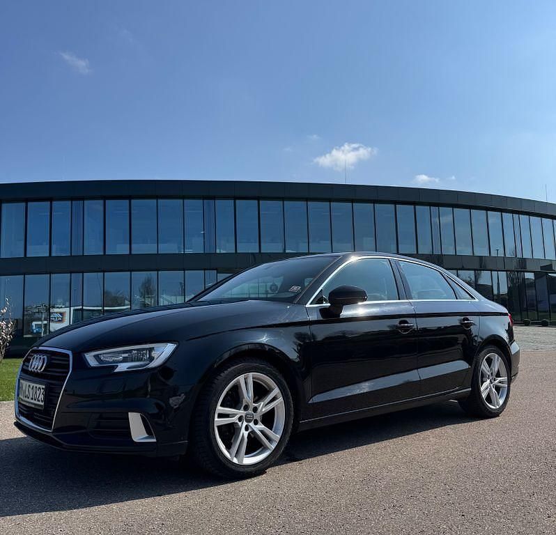 Gebraucht Audi A3 Design 150 PS (110 kW) 2019 Schwarz Limousine