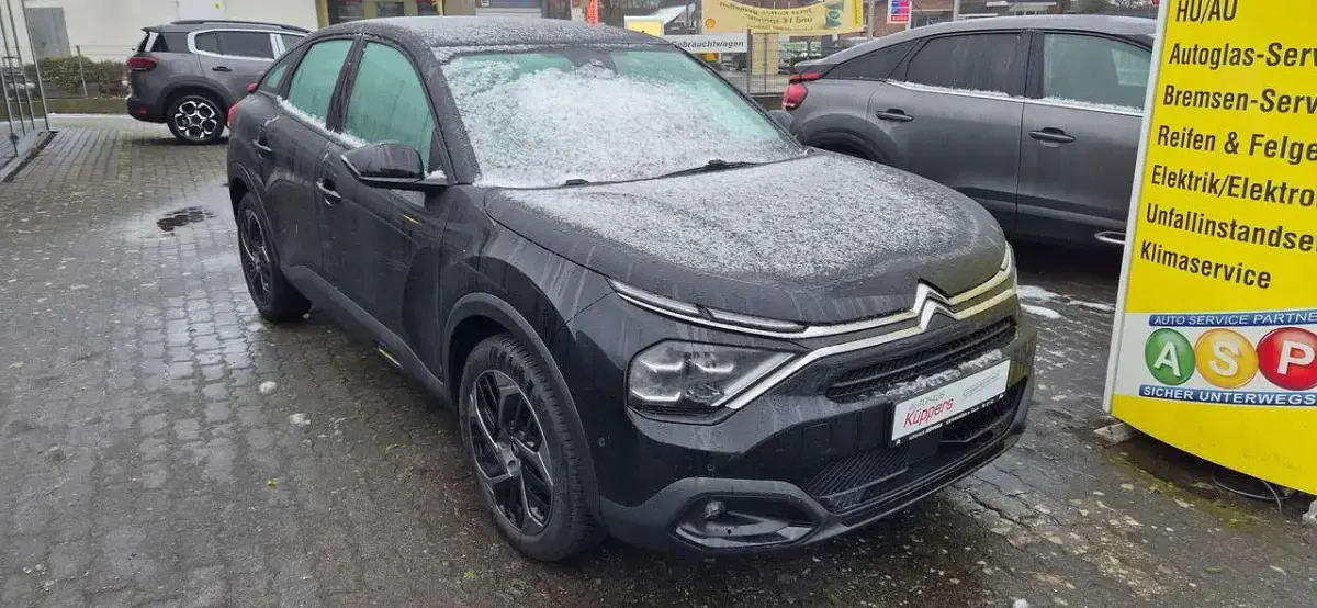 Gebraucht Citroën C4 Feel 131 PS (96 kW) 2022 Other Limousine
