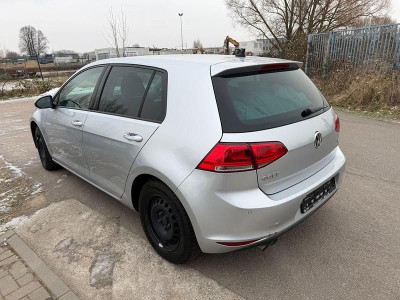 Gebraucht VW Golf VII Comfortline 125 PS (91 kW) 2017 Silber Limousine