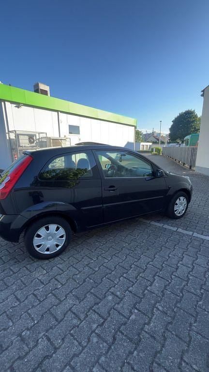 Schwarz Gebraucht 2008 Ford Fiesta Kleinwagen | 1.450 € (Guter Preis) - Bild 1/4