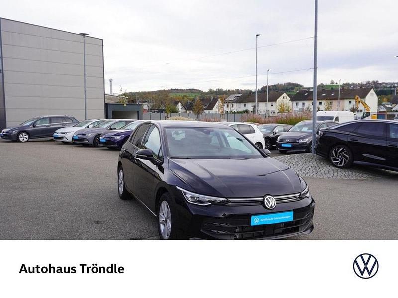 Gebraucht VW Golf VIII Life 116 PS (85 kW) 2024 Schwarz Limousine