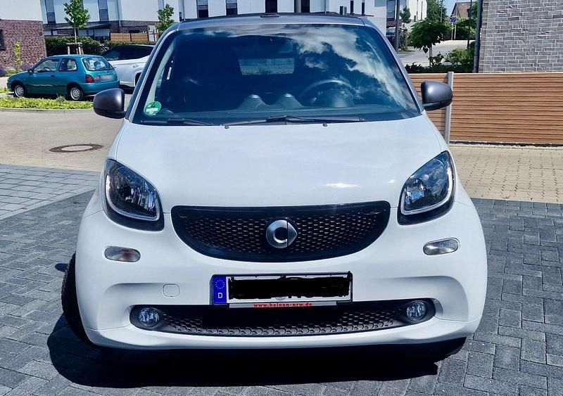 Gebraucht Smart ForTwo Cabrio Passion 90 PS (66 kW) 2019 Weiß Cabrio
