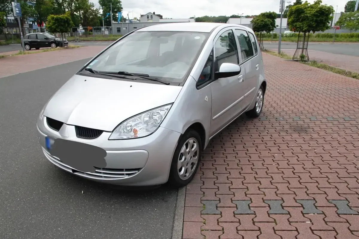 Second-hand Mitsubishi Colt 70 CP (51 kW) 2008 Gri Hatchback