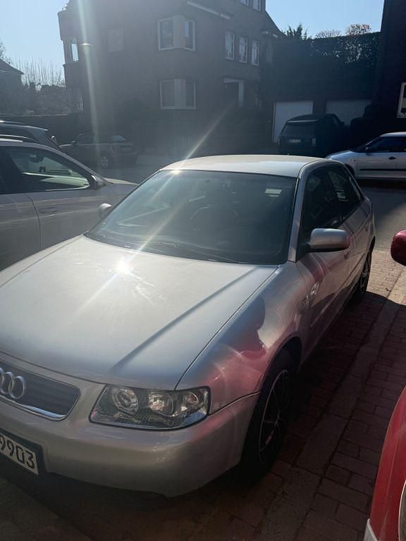 Gebraucht Audi A3 Ambiente 102 PS (75 kW) 2003 Silber Kleinwagen