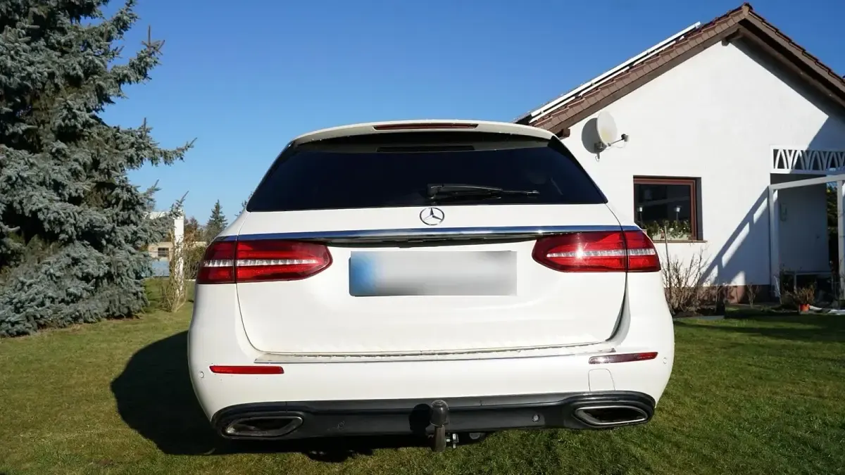 Gebraucht Mercedes E200 184 PS (135 kW) 2018 Weiß Kombi