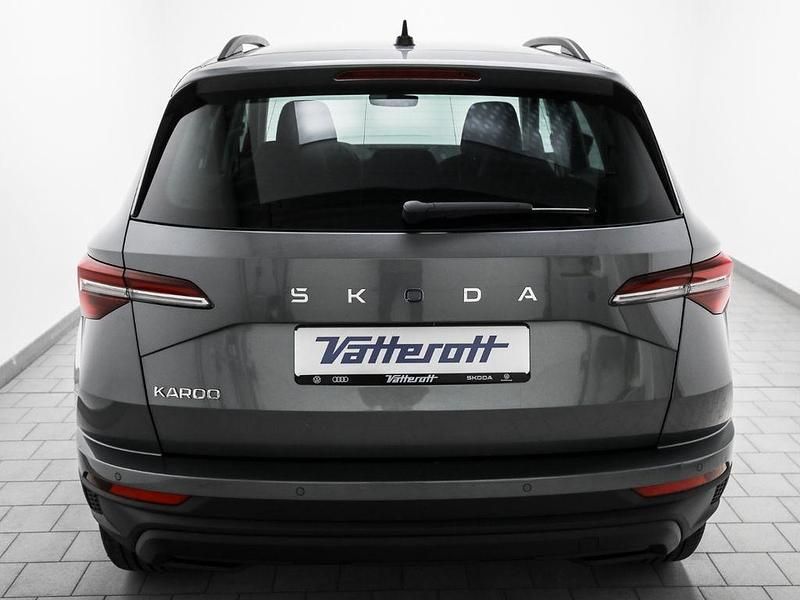 Neu Skoda Karoq Tour 150 PS (110 kW) 2025 Grau SUV