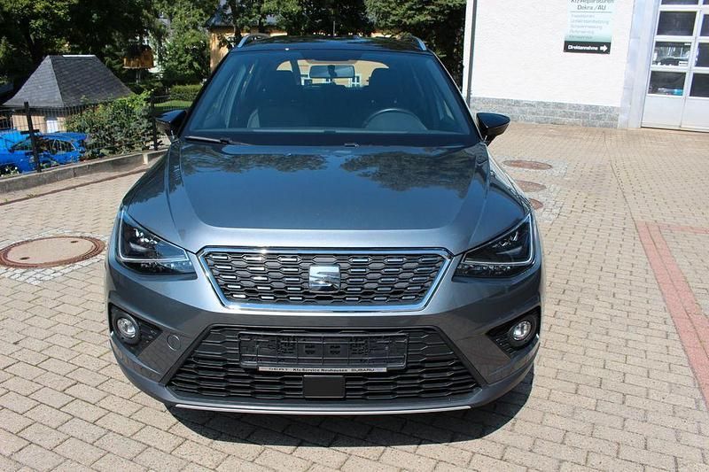 D grau/monsungrau/pirineos gre Gebraucht 2017 Seat Arona XCELLENCE SUV | 12.990 € (Guter Preis) - Bild 1/4