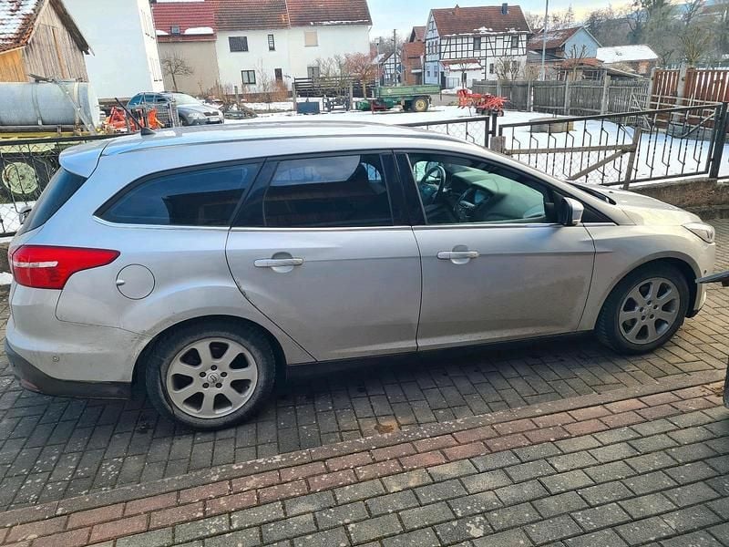 Gebraucht Ford Focus Titanium 120 PS (88 kW) 2015 Silber Kombi