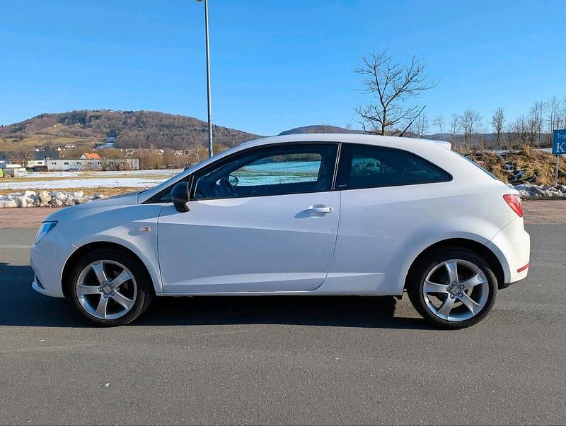 Gebraucht Seat Ibiza SC CONNECT 75 PS (55 kW) 2015 Weiß Kleinwagen