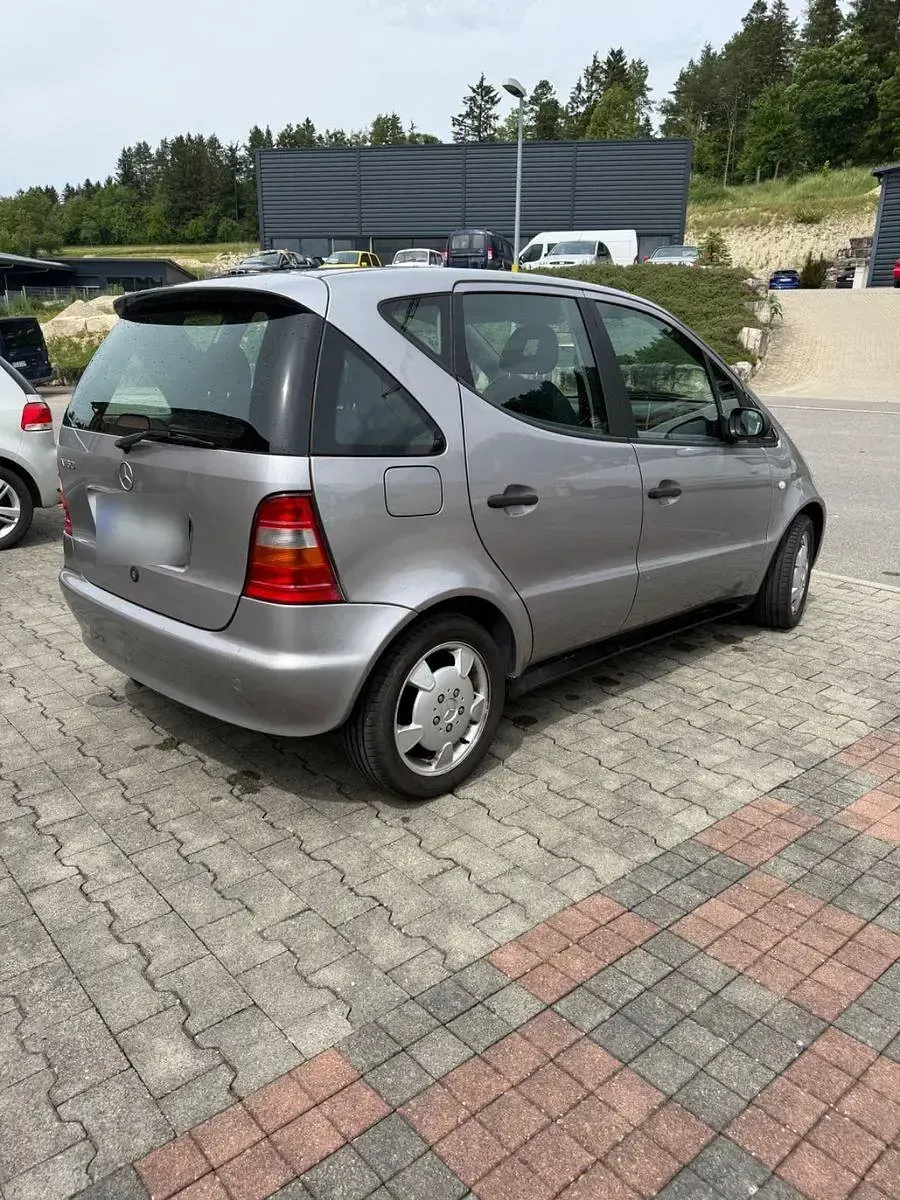 Gebraucht Mercedes A160 Classic 102 PS (75 kW) 1999 Silber Kleinwagen