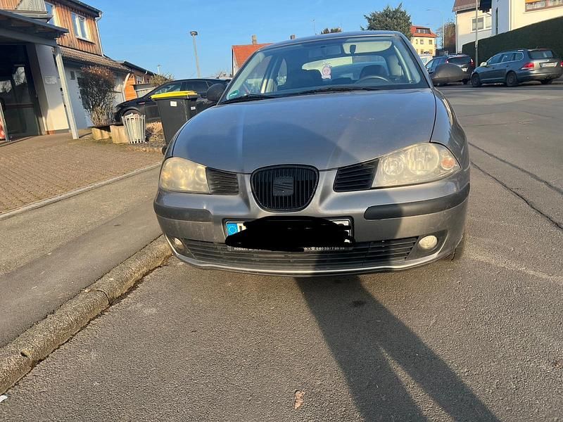 Grau Gebraucht 2006 Seat Ibiza Kleinwagen | 1.200 € (Fairer Preis) - Bild 1/4