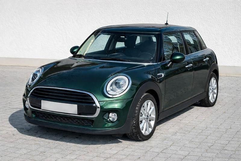 Second-hand Mini Cooper 136 CP (100 kW) 2017 Verde Hatchback
