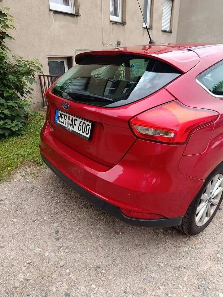Gebraucht Ford Focus ST-Line 120 PS (88 kW) 2017 Rot Kombi