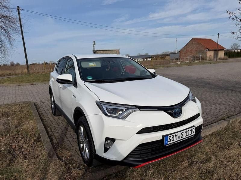 Gebraucht Toyota RAV4 Edition-S 197 PS (144 kW) 2018 Weiß SUV