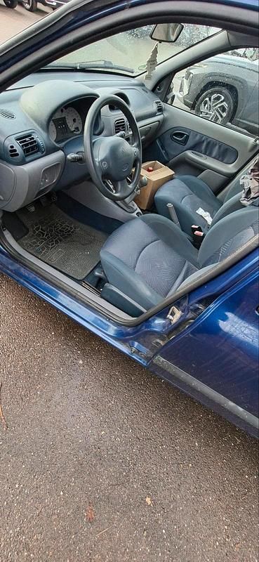 Gebraucht Renault Clio II 2001 Blau Kleinwagen