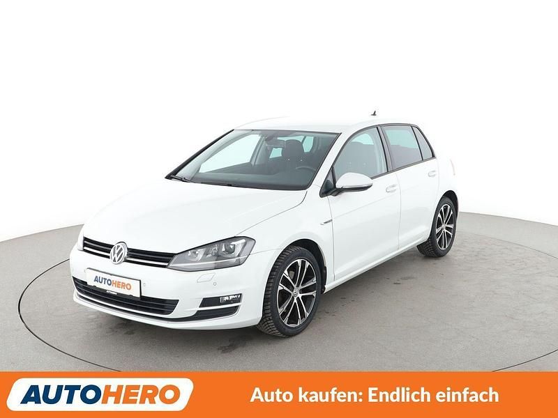 Weiß Gebraucht 2015 VW Golf VII LOUNGE Limousine | 11.840 € (Fairer Preis) - Bild 1/3