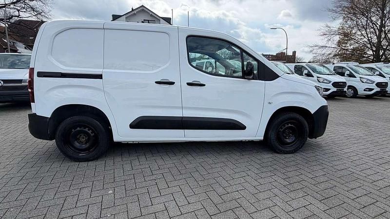 Gebraucht Peugeot Partner Premium 102 PS (75 kW) 2020 Weiß Van / Kleinbus