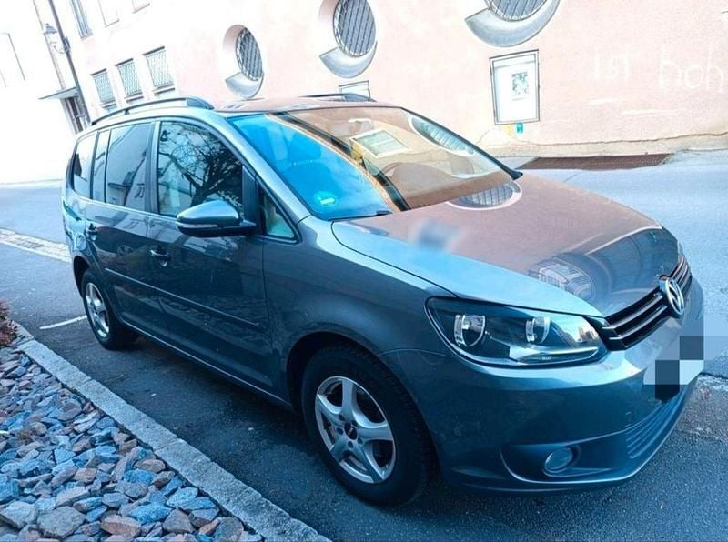 Gebraucht VW Touran 105 PS (77 kW) 2012 Grau Van / Kleinbus