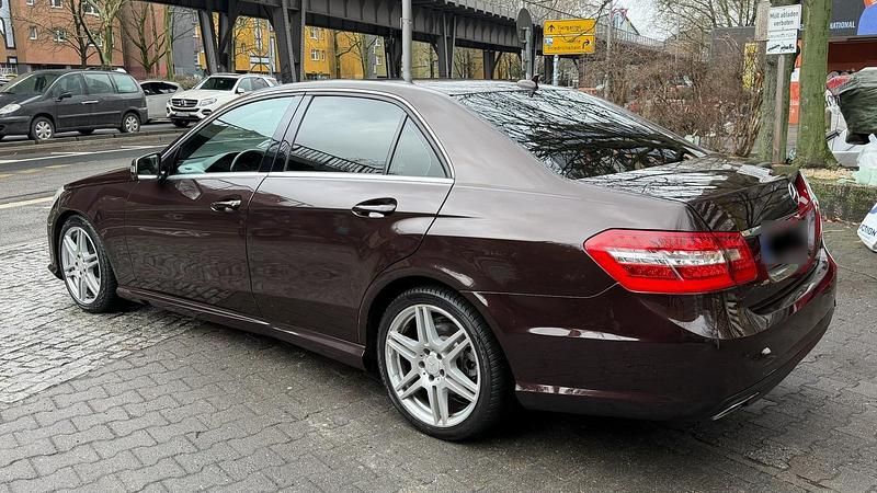 Gebraucht Mercedes E350 AMG 231 PS (169 kW) 2010 Braun Limousine
