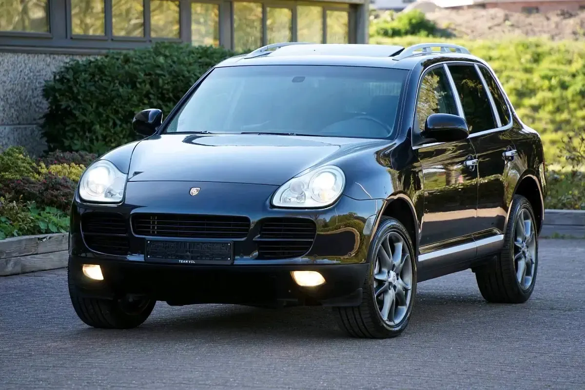 Second-hand Porsche Cayenne 340 CP (250 kW) 2005 Negru SUV