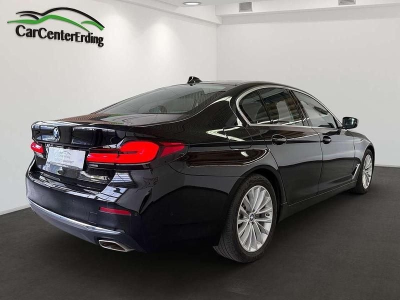 Second-hand BMW 520 190 CP (139 kW) 2022 Negru Berlinǎ