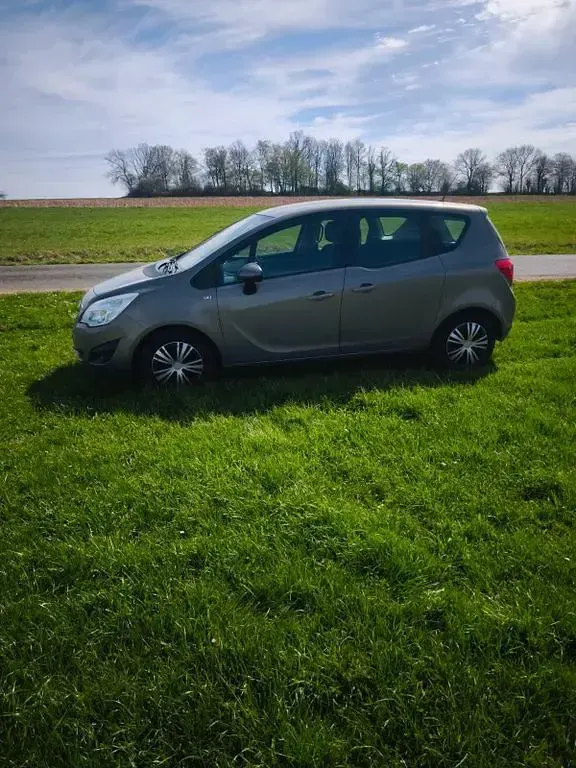 Gebraucht Opel Meriva Selection 101 PS (74 kW) 2011 Grau Van / Kleinbus