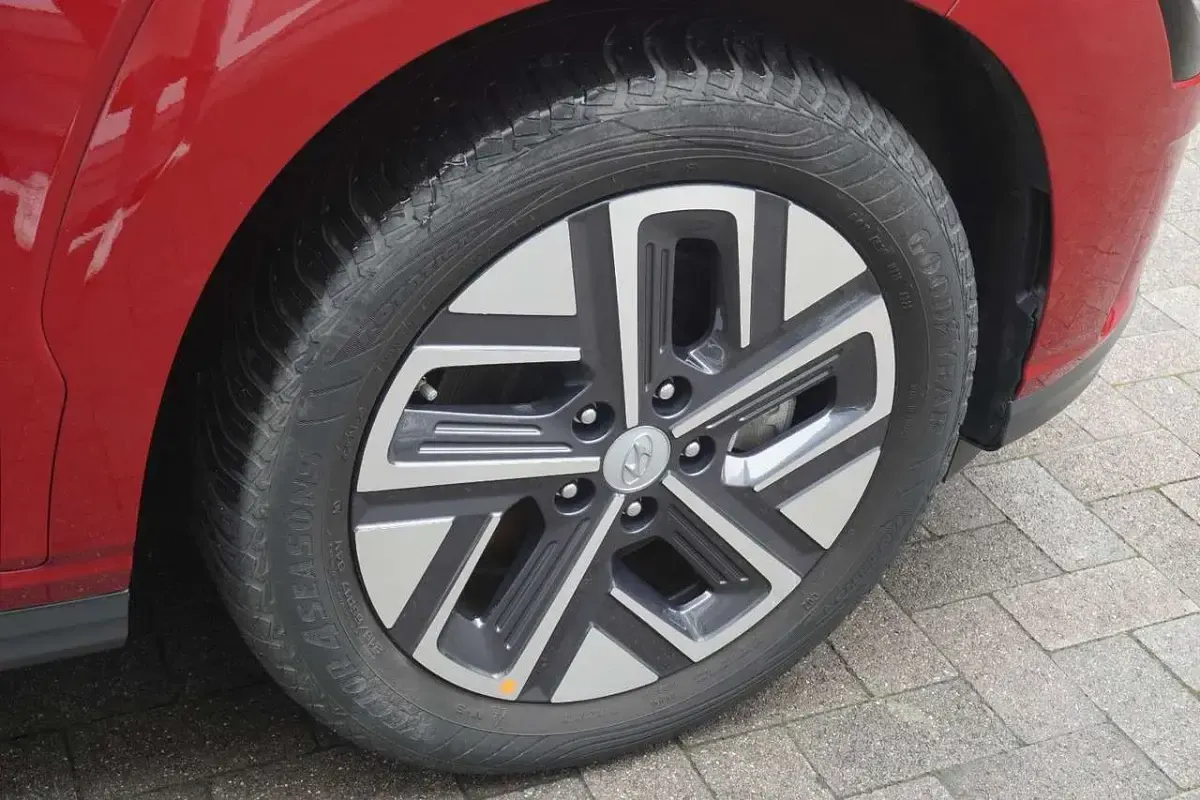 Gebraucht Hyundai Kona Prime 150 kW (204 PS) 2022 Rot SUV