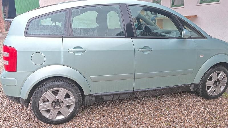 Second-hand Audi A2 Young 2005 Argintiu Hatchback