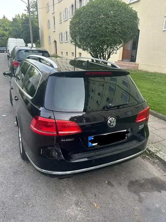 Gebraucht VW Passat Comfortline 140 PS (102 kW) 2014 Schwarz Limousine