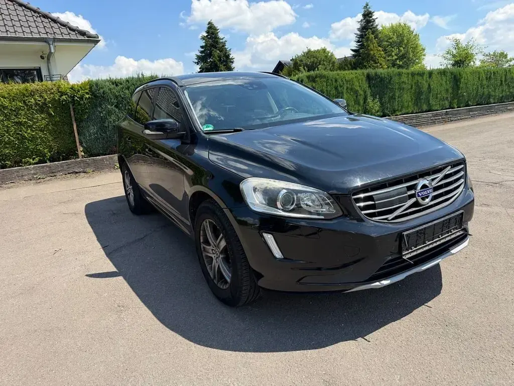 Gebraucht Volvo XC60 Kinetic 190 PS (139 kW) 2015 Schwarz SUV