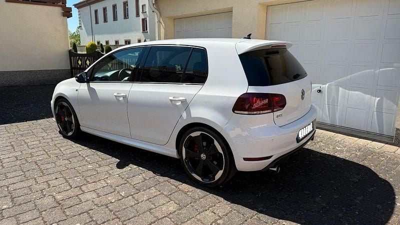 Gebraucht VW Golf VI Edition 310 PS (228 kW) 2011 Weiß Kleinwagen