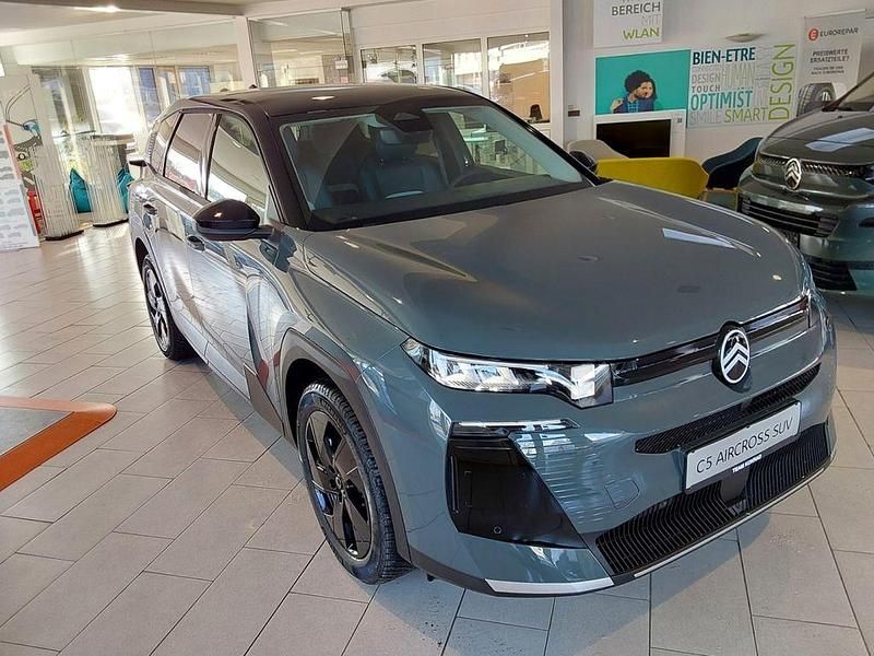 Neu Citroën C5 145 PS (106 kW) 2026 Grün SUV