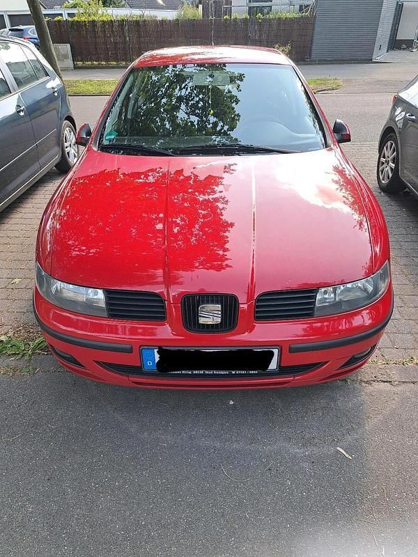 Rot Gebraucht 2006 Seat Leon Limousine | 999 € (Guter Preis) - Bild 1/4
