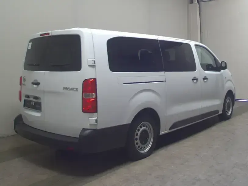 Gebraucht Toyota Proace 144 PS (105 kW) 2023 Icy white Van / Kleinbus