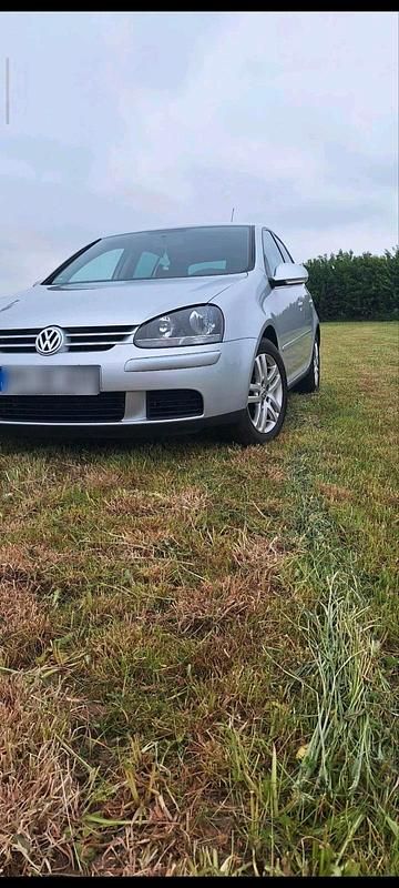 Gebraucht VW Golf V 102 PS (75 kW) 2008 Silber Kleinwagen