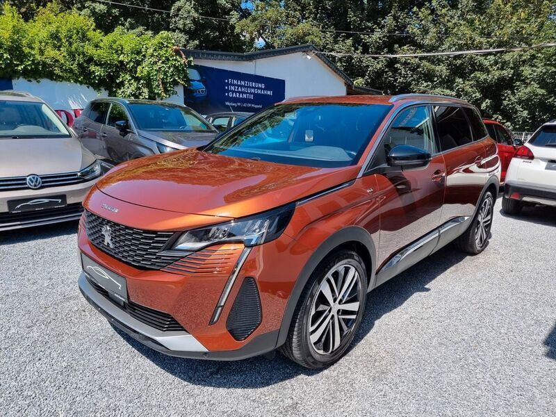 Braun Gebraucht 2023 Peugeot 5008 GTi Van / Kleinbus | 28.750 € (Guter Preis) - Bild 1/4
