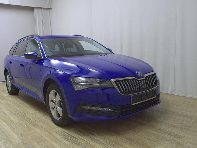 Gebraucht Skoda Superb Ambition 150 PS (110 kW) 2022 Blau Kombi