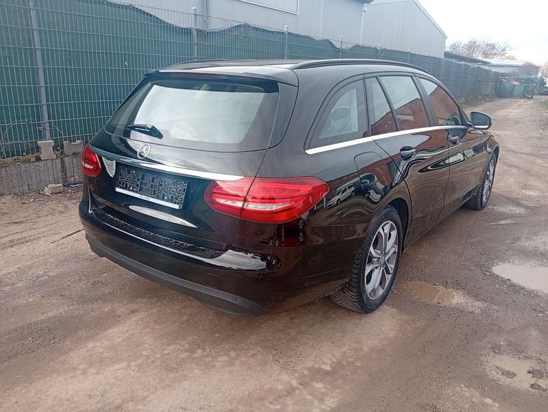 Gebraucht Mercedes C200 136 PS (100 kW) 2016 Schwarz Kombi
