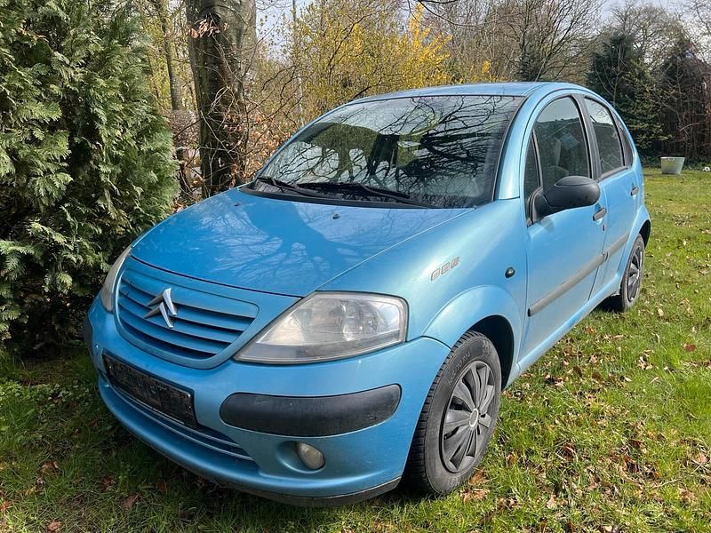 Second-hand Citroën C3 79 CP (58 kW) 2003 Albastru Hatchback
