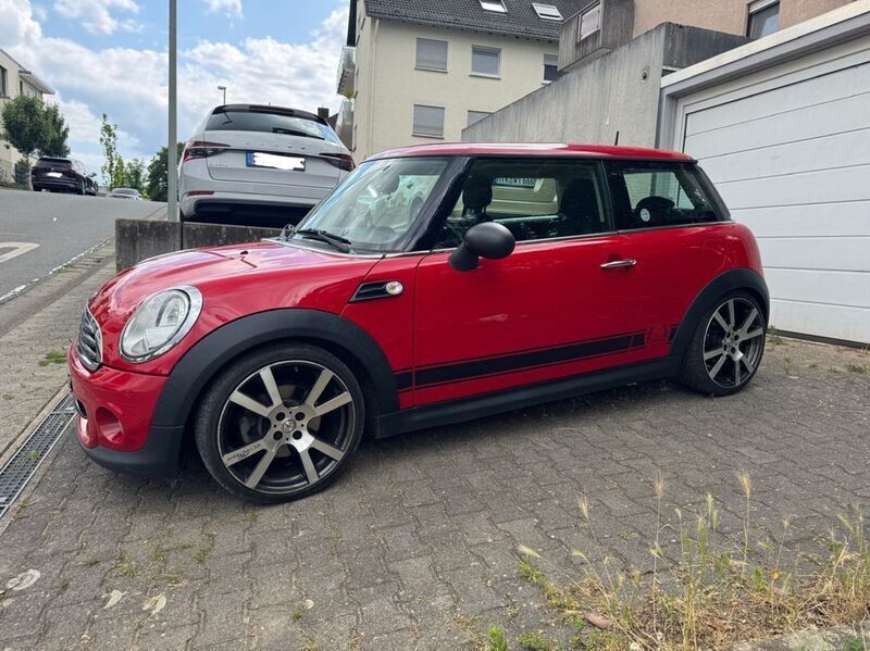 Rot Gebraucht 2011 Mini ONE Kleinwagen | 4.500 € (Fairer Preis) - Bild 1/4